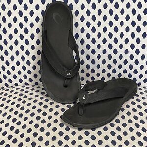 Olukai Black Ohana Sandals Size 9
